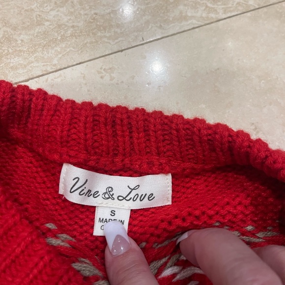 Vine & Love Oversized New Christmas/Holiday Sweater - Picture 2 of 3